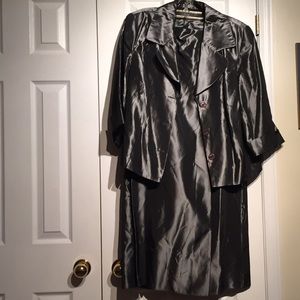 🎁Chapter One - Satin dress suit.